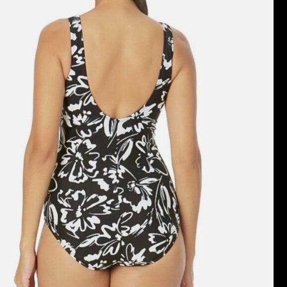 Hurley Ink Fresco Floral One-Piece Swimsuit – Black & White – Size M – Gently Us - Picture 2 of 9
